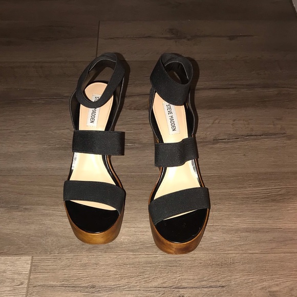 Steve Madden platform sandals - Picture 2 of 3